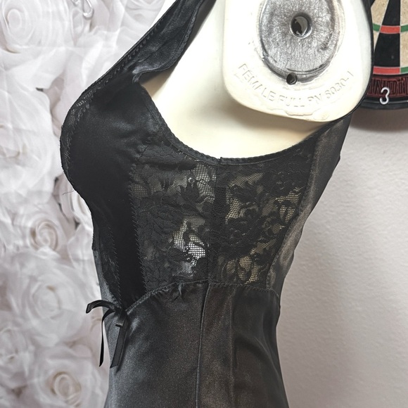 gorgeous satin and lace bodice Cabernet black alluring midi nightgown size Small - Picture 15 of 16